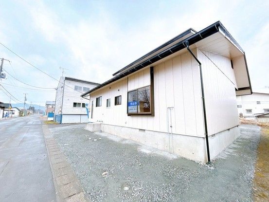 Renovated 4LDK House in Yonezawa City, Yamagata - 107.61 sqm - Thumbnail 3