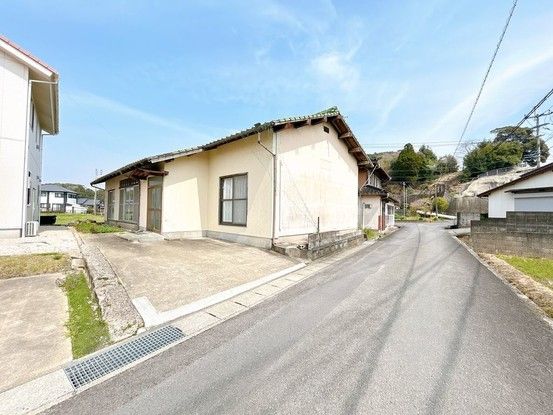 Used 5DK House in Imari City, Saga Prefecture - 101 sqm - Thumbnail 2
