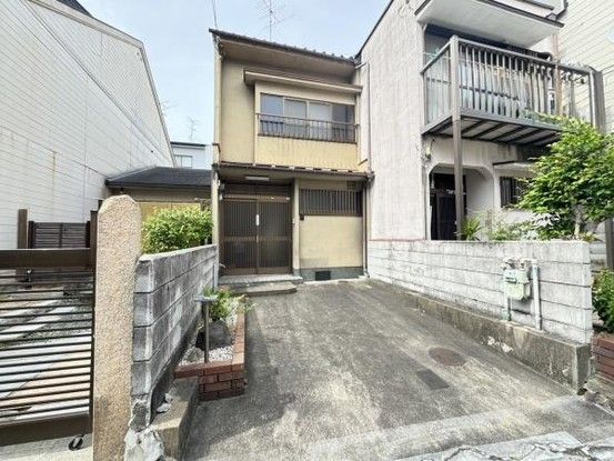 3DK Detached House for Sale in Yamashina, Kyoto City - Thumbnail 3