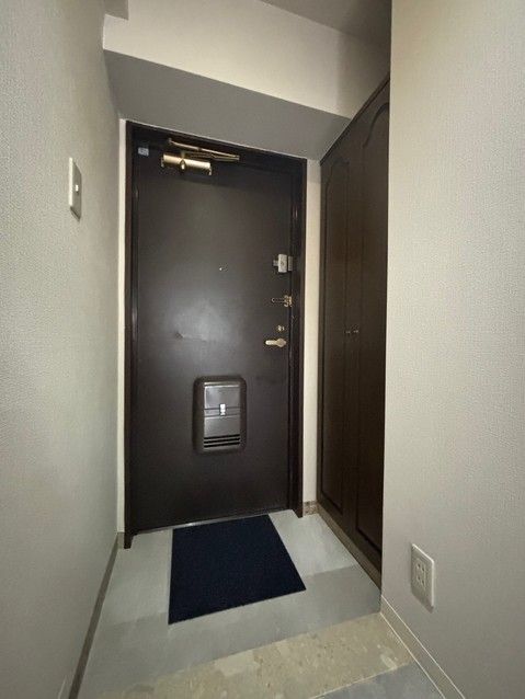 Renovated 1K Apartment in Kanazawa with River Views - Thumbnail 2