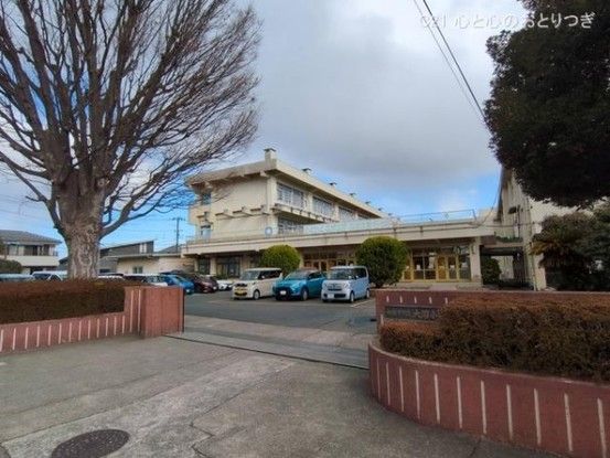 3LDK Apartment for Sale in Sagamihara with Large Roof Balcony - Thumbnail 2