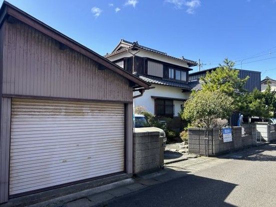 Renovated 4LDK House for Sale in Tsuruga, Fukui - Thumbnail 2