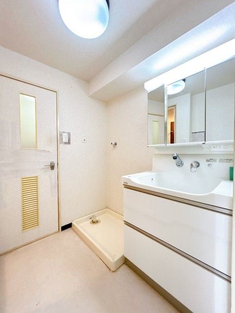 Renovated 3SLDK Apartment in Ichinomiya, Aichi Prefecture - Thumbnail 4