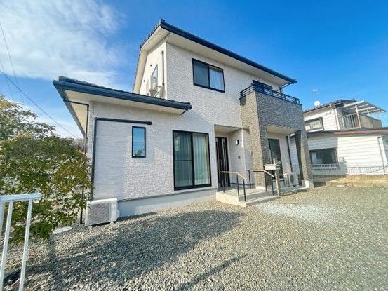Renovated 4LDK House with Large Garden in Higashimatsushima - Thumbnail 2