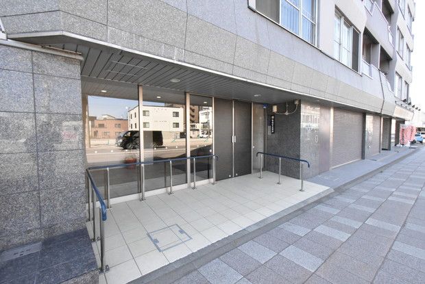 2SLDK Apartment for Sale in Makomanai, Sapporo | 79.76 sqm - Thumbnail 2