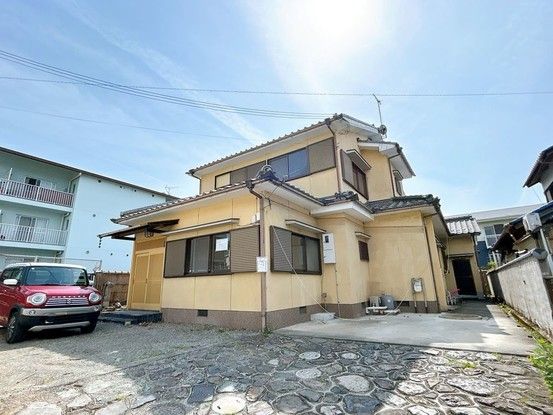 Renovated 5SLDK House in Otsu, Shiga with Large Garden and Parking - Thumbnail 2