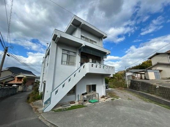 6SDK House with Balcony and Sea Views in Takamatsu - Thumbnail 3