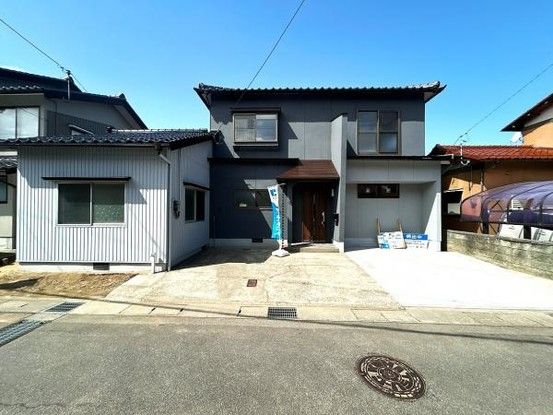 Renovated 5LDK House in Komatsu, Ishikawa with 3 Parking Spaces - Thumbnail 2