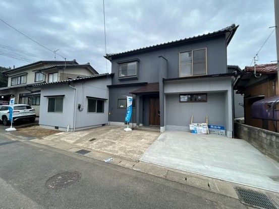 Renovated 5LDK House in Komatsu, Ishikawa with 3 Parking Spaces - Thumbnail 4
