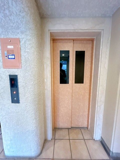 Renovated 3LDK Apartment in Kobe Chuo Ward - Thumbnail 4