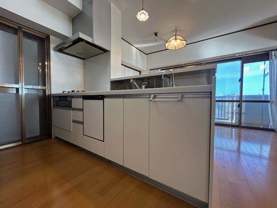 2LDK Apartment for Sale in Matsukawa, Naha City, Okinawa - Thumbnail 4