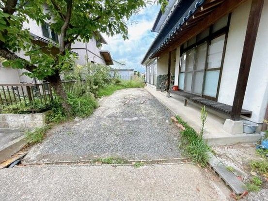 Renovated 5LDK House Near Minami-Fukushima Station, Fukushima - Thumbnail 3