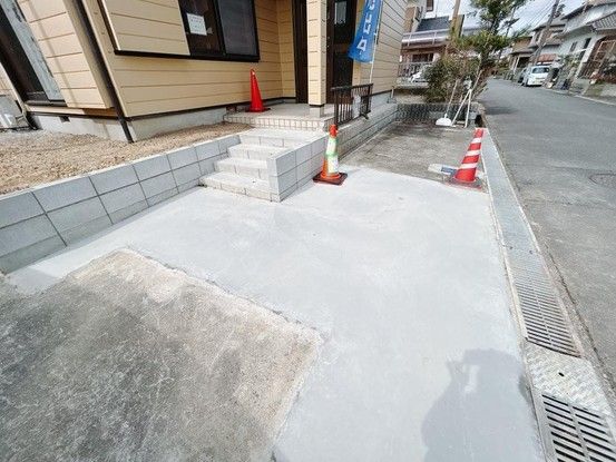 Renovated 4LDK House in Yokkaichi with Garden and Parking - Thumbnail 4