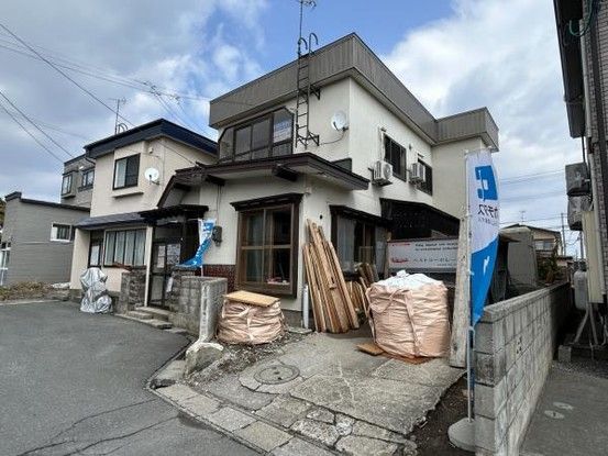 Renovated 3LDK House with Parking in Aomori City, Aomori - Image 1