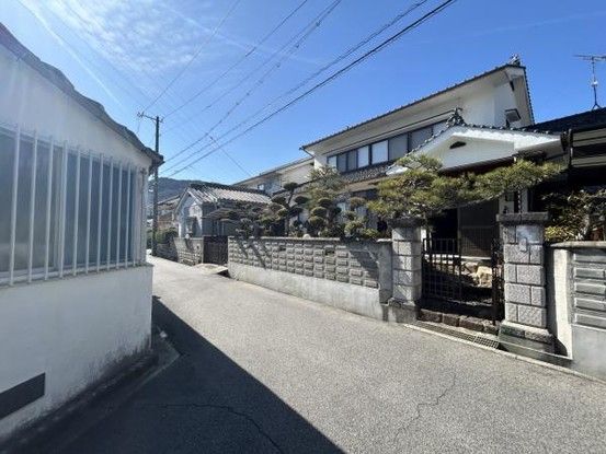 8DK Detached House in Takehara City, Hiroshima - 171m² - Thumbnail 3
