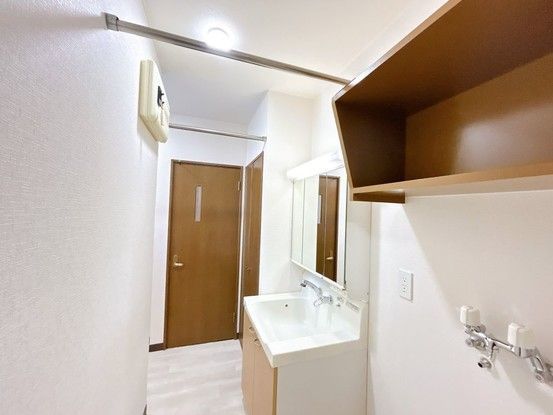 Renovated 5LDK House in Obihiro, Hokkaido for Sale - Thumbnail 3