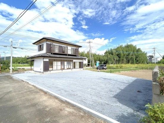Renovated 5LDK House for Sale in Sakuragaoka, Ibaraki - Thumbnail 2