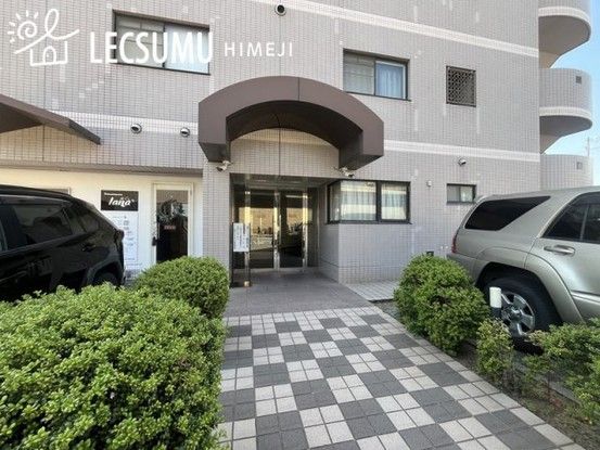 3LDK Renovated Apartment in Himeji, Hyogo - Thumbnail 3