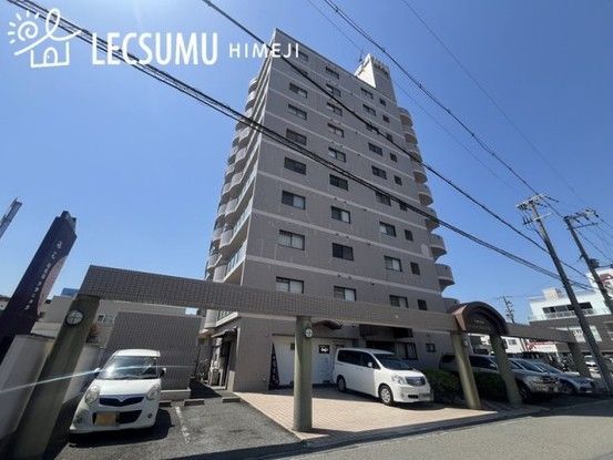 3LDK Renovated Apartment in Himeji, Hyogo - Thumbnail 2