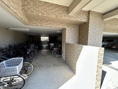 3LDK Apartment for Sale in Asaka City, Saitama - Thumbnail 2