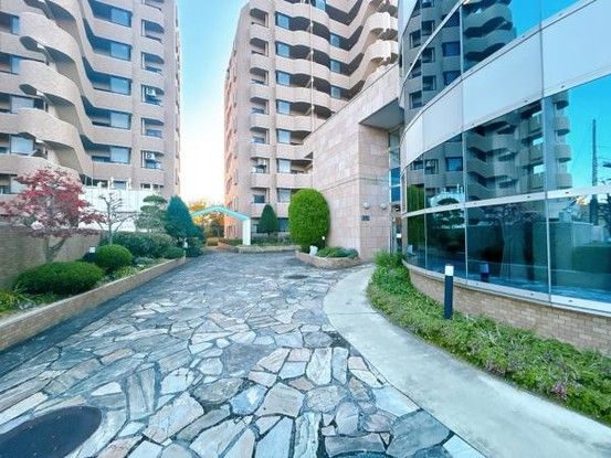 Renovated 3LDK Apartment for Sale in Sendai's Aoba Ward - Thumbnail 2