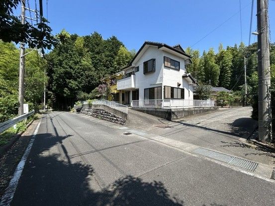 Renovated 4LDK House Near Shibakawa Station in Fujinomiya - Thumbnail 2