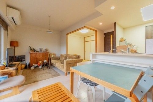 Awaza Rise Towers Mark 20 3LDK Apartment for Sale in Osaka - Thumbnail 4