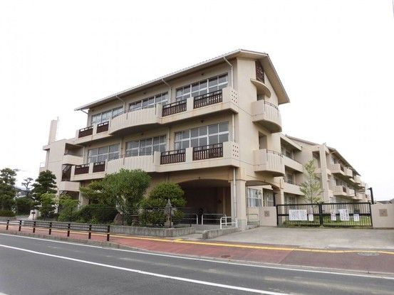 Renovated 3LDK House in Izumo with Private Garden and Parking - Thumbnail 3