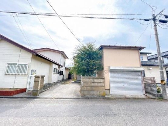Renovated 4LDK House with Pond in Sakata, Yamagata - Thumbnail 3
