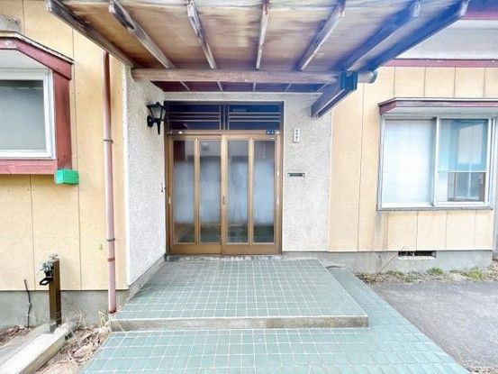 Renovated 4LDK House with Pond in Sakata, Yamagata - Thumbnail 4