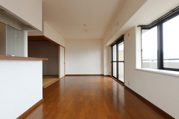 3LDK Apartment for Sale in Asaminami-ku, Hiroshima City - Thumbnail 2