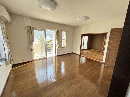 4LDK House for Sale in Nara City, Nara Prefecture - Thumbnail 2