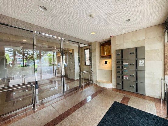 Spacious 4LDK Apartment for Sale in Utazu, Kagawa - Thumbnail 2