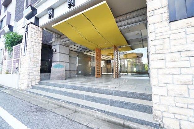 Renovated 2SLDK Apartment in Kawaguchi City, Saitama - Thumbnail 3