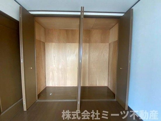 Renovated 4LDK House with Parking in Higashiosaka, Osaka - Thumbnail 4