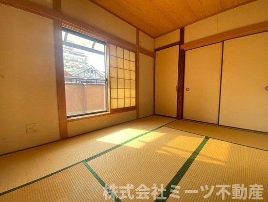 Renovated 4LDK House with Parking in Higashiosaka, Osaka - Thumbnail 3