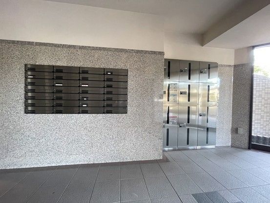 3LDK Corner Apartment with Dual Balconies near Tomizawa Station, Sendai - Thumbnail 3