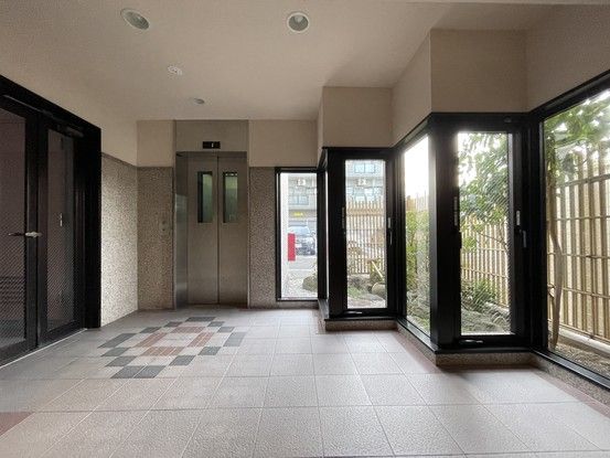 3LDK Corner Apartment with Dual Balconies near Tomizawa Station, Sendai - Thumbnail 2