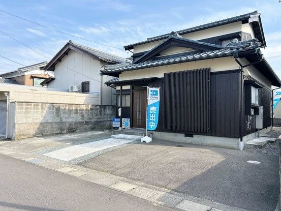 Renovated 3LDK House in Tsuruga, Fukui with Private Garden - Thumbnail 2