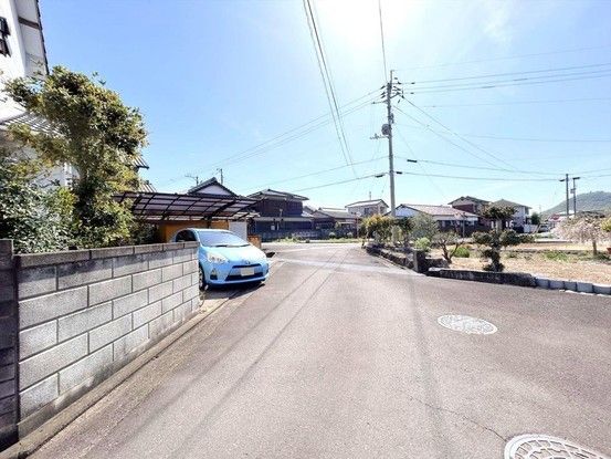 4LDK House for Sale in Sanuki City, Kagawa Prefecture - Thumbnail 3