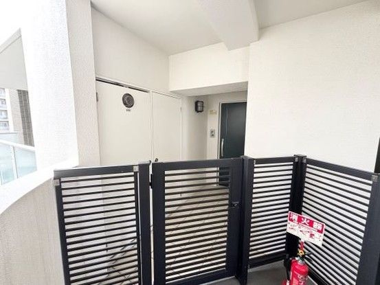 2LDK Apartment for Sale in Joto Ward, Osaka - 58.24 sqm - Thumbnail 2