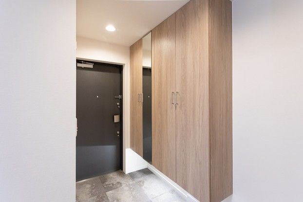 Renovated 2LDK Apartment in Hiroshima City with River View - Thumbnail 3