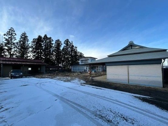 7DK House for Sale in Kurihara, Miyagi with Large 461.8 Tsubo Land - Thumbnail 2