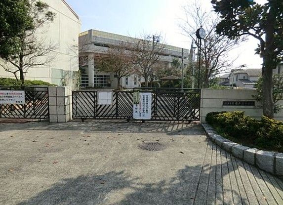 Renovated 2LDK House in Totsuka, Yokohama - 74.72 sqm - Thumbnail 3