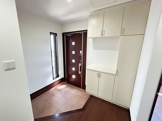 4LDK Resale House in Nishinomiya, Hyogo with 109.3 sqm - Image 1