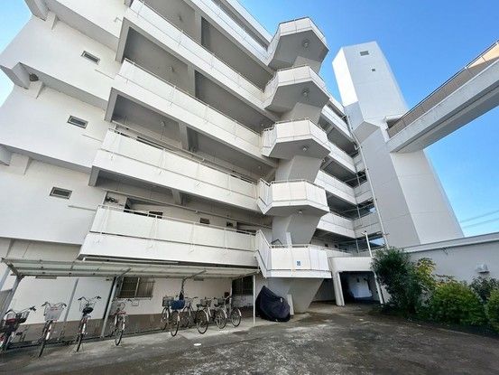 Renovated 2SLDK Apartment in Shimizu Ward, Shizuoka City - Thumbnail 2
