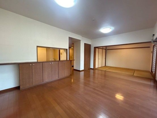 3LDK Apartment for Sale in Saijo, Ehime - 76.1 sqm - Thumbnail 4
