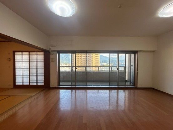 3LDK Apartment for Sale in Saijo, Ehime - 76.1 sqm - Thumbnail 3