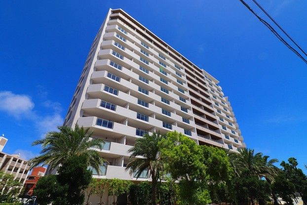 2LDK Apartment in Tomigusuku, Okinawa - 63.21 sqm - Thumbnail 2