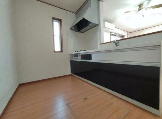 4LDK Detached House in Adachi-ku, Tokyo - 95.98 sqm - Thumbnail 3